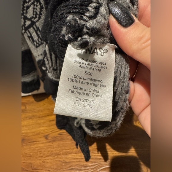 ARITZIA TNA SEA TO SKY 100% lambswool grey  button up sweater (M) - Picture 4 of 5